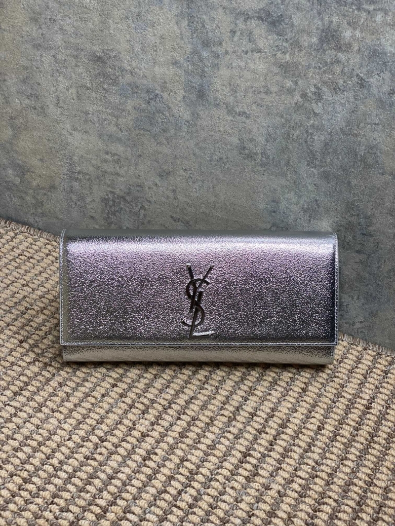 Y51 clutch bags